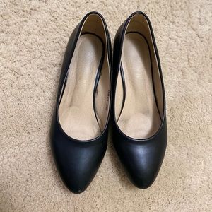 Lady black shoes office